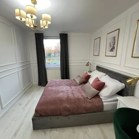 Lumiere Apartment *