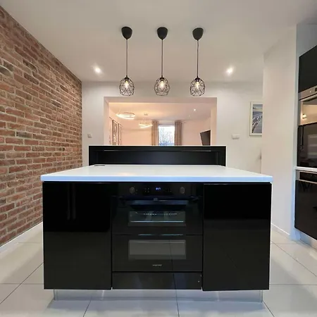 Lumiere Apartment *