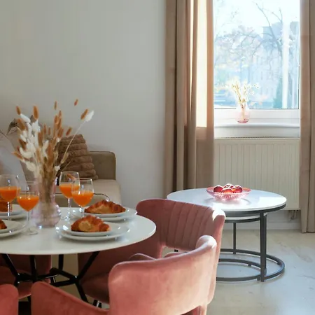 Lumiere Apartment *